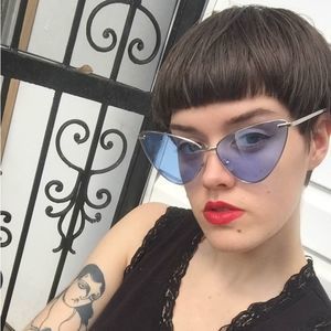 Meet your Posher, Alecia